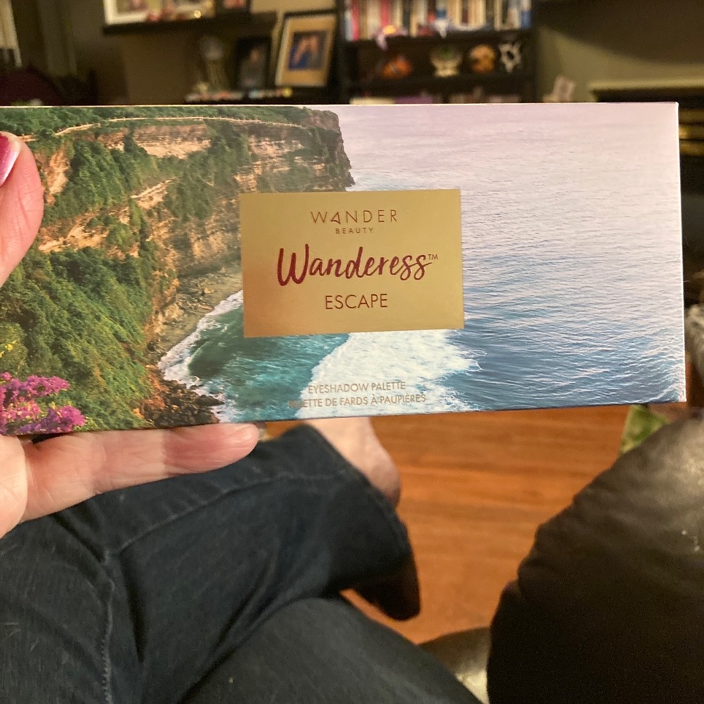 Wander Beauty Wanderess Escape Eye Shadow 10 Shades Palette.  Sealed in box!